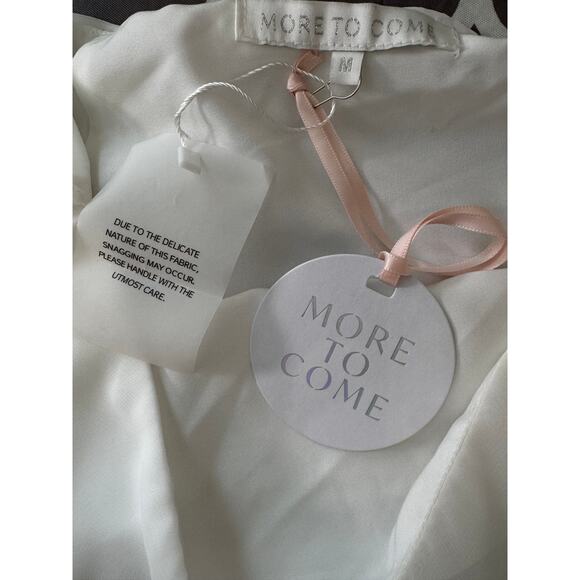 New REVOLVE MORE TO COME Women's White Rosalia Ruffle Mini Skirt Size M - Picture 8 of 9